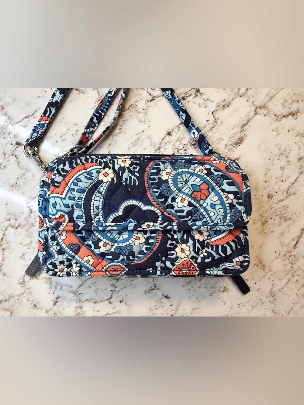 VERA BRADLEY Marrakesh Quilted strap ID Wallet Blue Floral Double Zip Multicolor